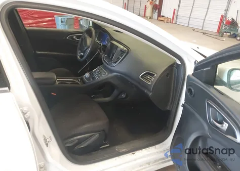 2015 Chrysler 200 Limited z USA, uszkodzony, nr VIN 1C3CCCAB9FN624613